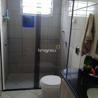 Casa com 260m², 3 quartos (sendo 1 suíte), 6 garagens, no bairro Nossa Senhora do Rosário em São José
