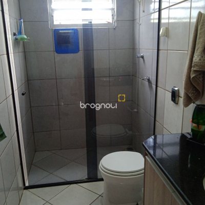 Casa com 260m², 3 quartos (sendo 1 suíte), 6 garagens, no bairro Nossa Senhora do Rosário em São José