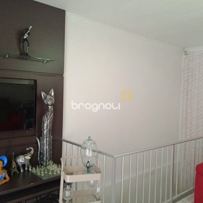 Casa com 260m², 3 quartos (sendo 1 suíte), 6 garagens, no bairro Nossa Senhora do Rosário em São José