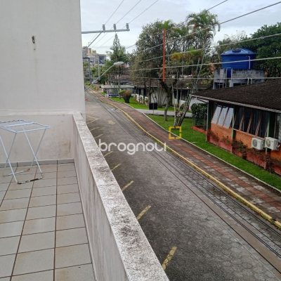 Casa com 260m², 3 quartos (sendo 1 suíte), 6 garagens, no bairro Nossa Senhora do Rosário em São José