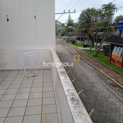 Casa com 260m², 3 quartos (sendo 1 suíte), 6 garagens, no bairro Nossa Senhora do Rosário em São José