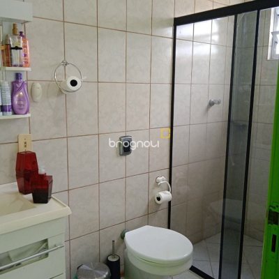 Casa com 260m², 3 quartos (sendo 1 suíte), 6 garagens, no bairro Nossa Senhora do Rosário em São José