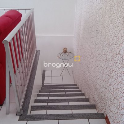 Casa com 260m², 3 quartos (sendo 1 suíte), 6 garagens, no bairro Nossa Senhora do Rosário em São José