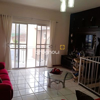 Casa com 260m², 3 quartos (sendo 1 suíte), 6 garagens, no bairro Nossa Senhora do Rosário em São José