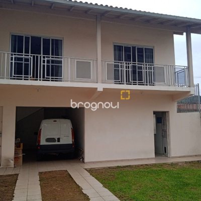 Casa com 260m², 3 quartos (sendo 1 suíte), 6 garagens, no bairro Nossa Senhora do Rosário em São José