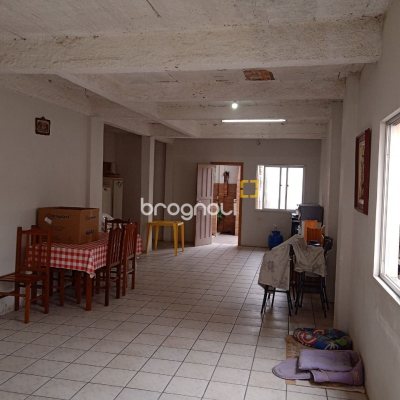 Casa com 260m², 3 quartos (sendo 1 suíte), 6 garagens, no bairro Nossa Senhora do Rosário em São José