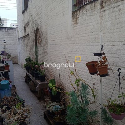 Casa com 260m², 3 quartos (sendo 1 suíte), 6 garagens, no bairro Nossa Senhora do Rosário em São José
