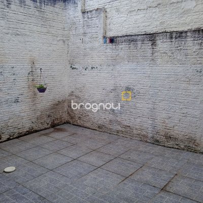 Casa com 260m², 3 quartos (sendo 1 suíte), 6 garagens, no bairro Nossa Senhora do Rosário em São José