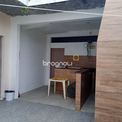 Casa com 260m², 3 quartos (sendo 1 suíte), 6 garagens, no bairro Nossa Senhora do Rosário em São José
