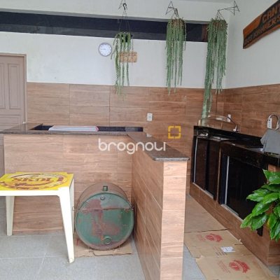 Casa com 260m², 3 quartos (sendo 1 suíte), 6 garagens, no bairro Nossa Senhora do Rosário em São José