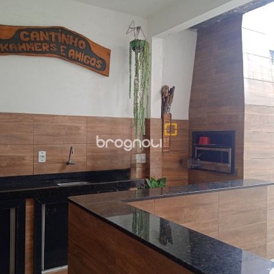 Casa com 260m², 3 quartos (sendo 1 suíte), 6 garagens, no bairro Nossa Senhora do Rosário em São José