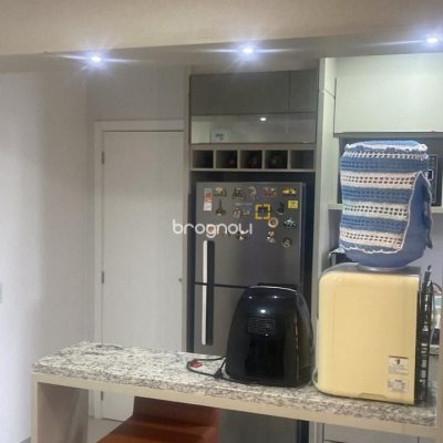 Apartamento com 65m², 2 quartos (sendo 1 suíte), 2 garagens, no bairro Pedra Branca em Palhoça
