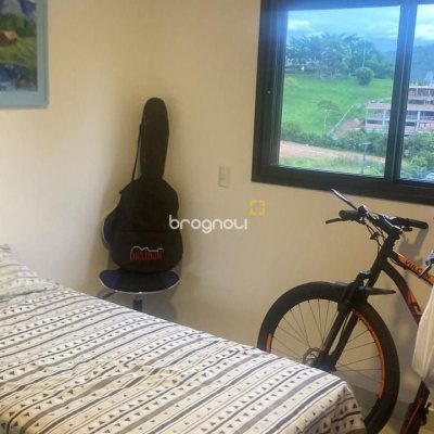 Apartamento com 65m², 2 quartos (sendo 1 suíte), 2 garagens, no bairro Pedra Branca em Palhoça