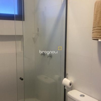 Apartamento com 65m², 2 quartos (sendo 1 suíte), 2 garagens, no bairro Pedra Branca em Palhoça