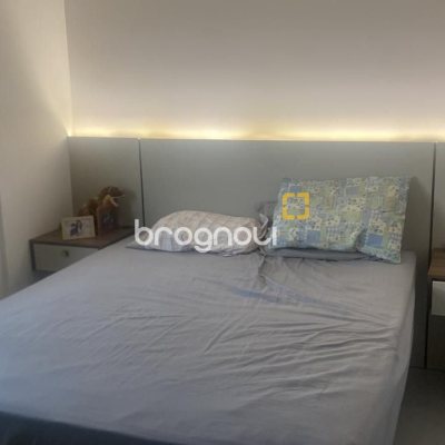Apartamento com 65m², 2 quartos (sendo 1 suíte), 2 garagens, no bairro Pedra Branca em Palhoça