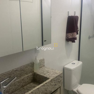 Apartamento com 65m², 2 quartos (sendo 1 suíte), 2 garagens, no bairro Pedra Branca em Palhoça