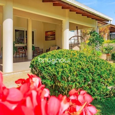 Casa de Condomínio com 550m², 7 quartos (sendo 6 suítes), 2 garagens, no bairro Ingleses em Florianópolis