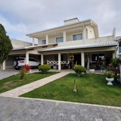 Casa de Condomínio com 550m², 7 quartos (sendo 6 suítes), 2 garagens, no bairro Ingleses em Florianópolis