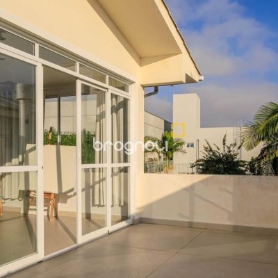 Casa de Condomínio com 550m², 7 quartos (sendo 6 suítes), 2 garagens, no bairro Ingleses em Florianópolis