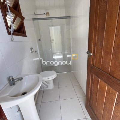 Casa com 189m², 3 quartos (sendo 1 suíte), 4 garagens, no bairro Centro em São José