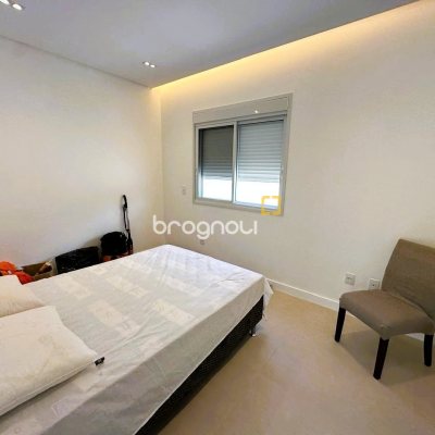 Casa de Condomínio com 189m², 3 quartos (sendo 3 suítes), 5 garagens, no bairro Camboa em Governador Celso Ramos