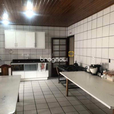 Casa com 280m², 3 quartos, 2 garagens, no bairro Bela Vista em São José