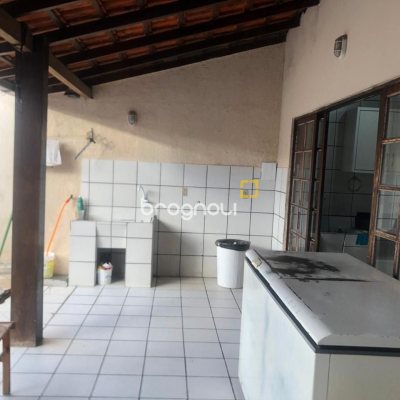 Casa com 280m², 3 quartos, 2 garagens, no bairro Bela Vista em São José