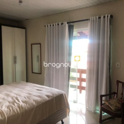 Casa com 280m², 3 quartos, 2 garagens, no bairro Bela Vista em São José