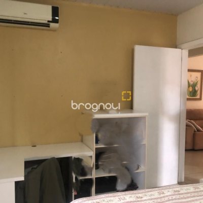Casa com 280m², 3 quartos, 2 garagens, no bairro Bela Vista em São José