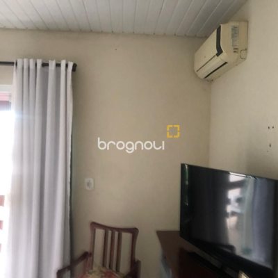 Casa com 280m², 3 quartos, 2 garagens, no bairro Bela Vista em São José