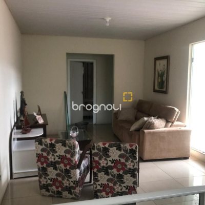 Casa com 280m², 3 quartos, 2 garagens, no bairro Bela Vista em São José