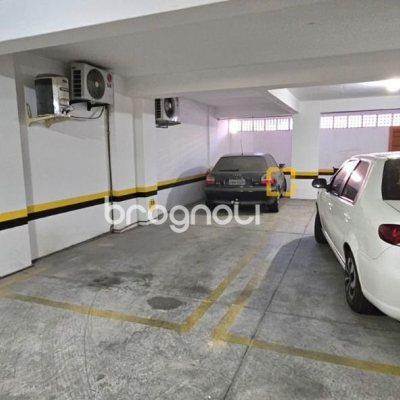 Apartamento com 84m², 3 quartos (sendo 1 suíte), 1 garagem, no bairro Campinas em São José