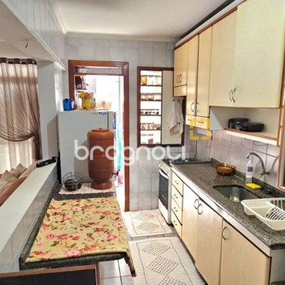 Apartamento com 84m², 3 quartos (sendo 1 suíte), 1 garagem, no bairro Campinas em São José