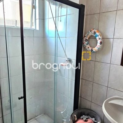 Apartamento com 84m², 3 quartos (sendo 1 suíte), 1 garagem, no bairro Campinas em São José