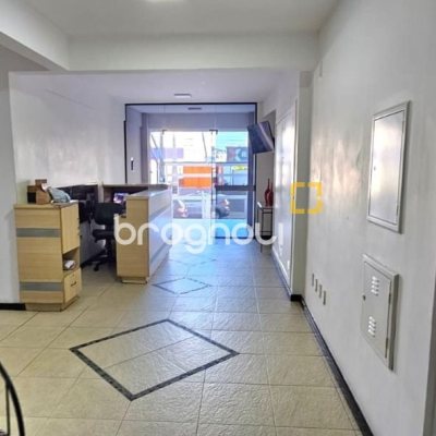 Apartamento com 84m², 3 quartos (sendo 1 suíte), 1 garagem, no bairro Campinas em São José