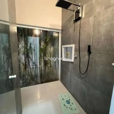 Casa com 221m², no bairro Santa Mônica em Florianópolis