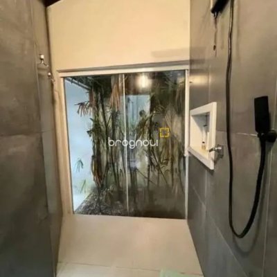 Casa com 221m², no bairro Santa Mônica em Florianópolis