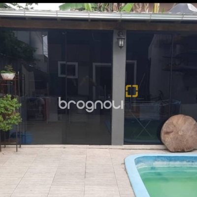 Casa com 107m², 3 quartos (sendo 1 suíte), 2 garagens, no bairro Ingleses em Florianópolis
