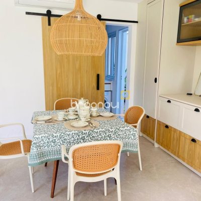 Casa de Condomínio com 267m², 5 quartos (sendo 3 suítes), 2 garagens, no bairro Campeche em Florianópolis
