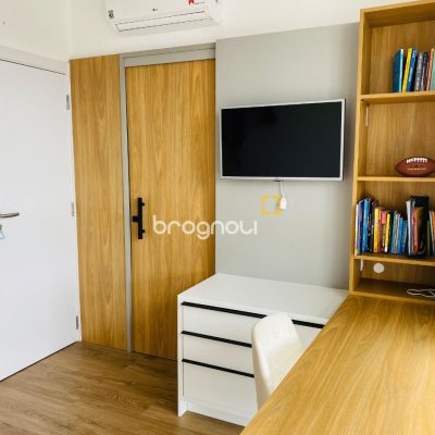 Casa de Condomínio com 267m², 5 quartos (sendo 3 suítes), 2 garagens, no bairro Campeche em Florianópolis