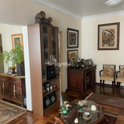 Apartamento com 101m², 3 quartos, 1 garagem, no bairro Centro em Florianópolis