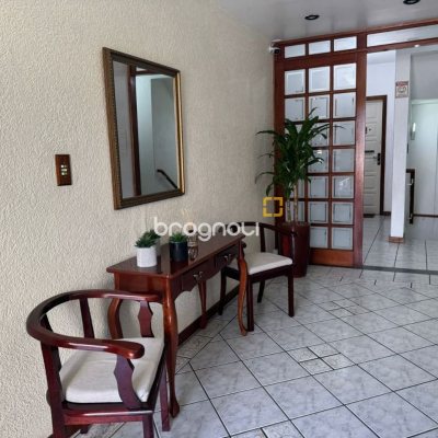 Apartamento com 68m², 2 quartos, 1 garagem, no bairro Balneário em Florianópolis