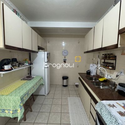 Apartamento com 68m², 2 quartos, 1 garagem, no bairro Balneário em Florianópolis