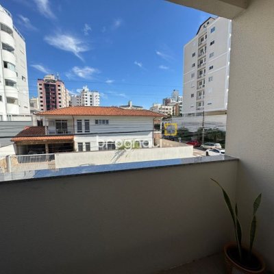 Apartamento com 68m², 2 quartos, 1 garagem, no bairro Balneário em Florianópolis
