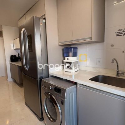 Apartamento com 85m², 3 quartos (sendo 1 suíte), 2 garagens, no bairro Pagani em Palhoça