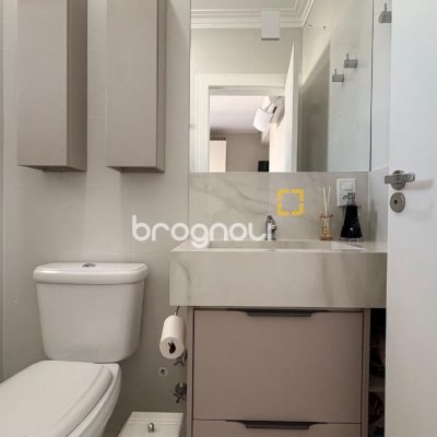 Apartamento com 85m², 3 quartos (sendo 1 suíte), 2 garagens, no bairro Pagani em Palhoça