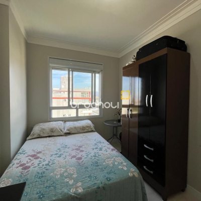 Apartamento com 85m², 3 quartos (sendo 1 suíte), 2 garagens, no bairro Pagani em Palhoça