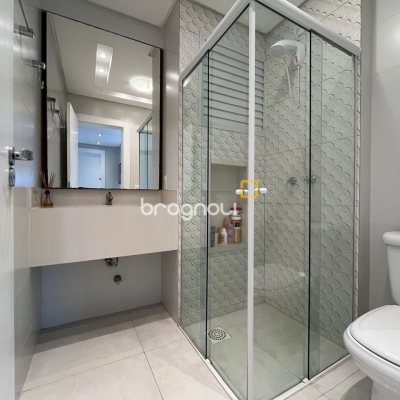 Apartamento com 85m², 3 quartos (sendo 1 suíte), 2 garagens, no bairro Pagani em Palhoça