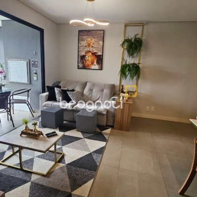 Apartamento com 82m², 3 quartos (sendo 1 suíte), 1 garagem, no bairro Canasvieiras em Florianópolis