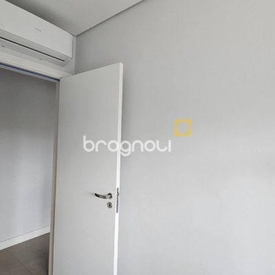 Apartamento com 82m², 3 quartos (sendo 1 suíte), 1 garagem, no bairro Canasvieiras em Florianópolis